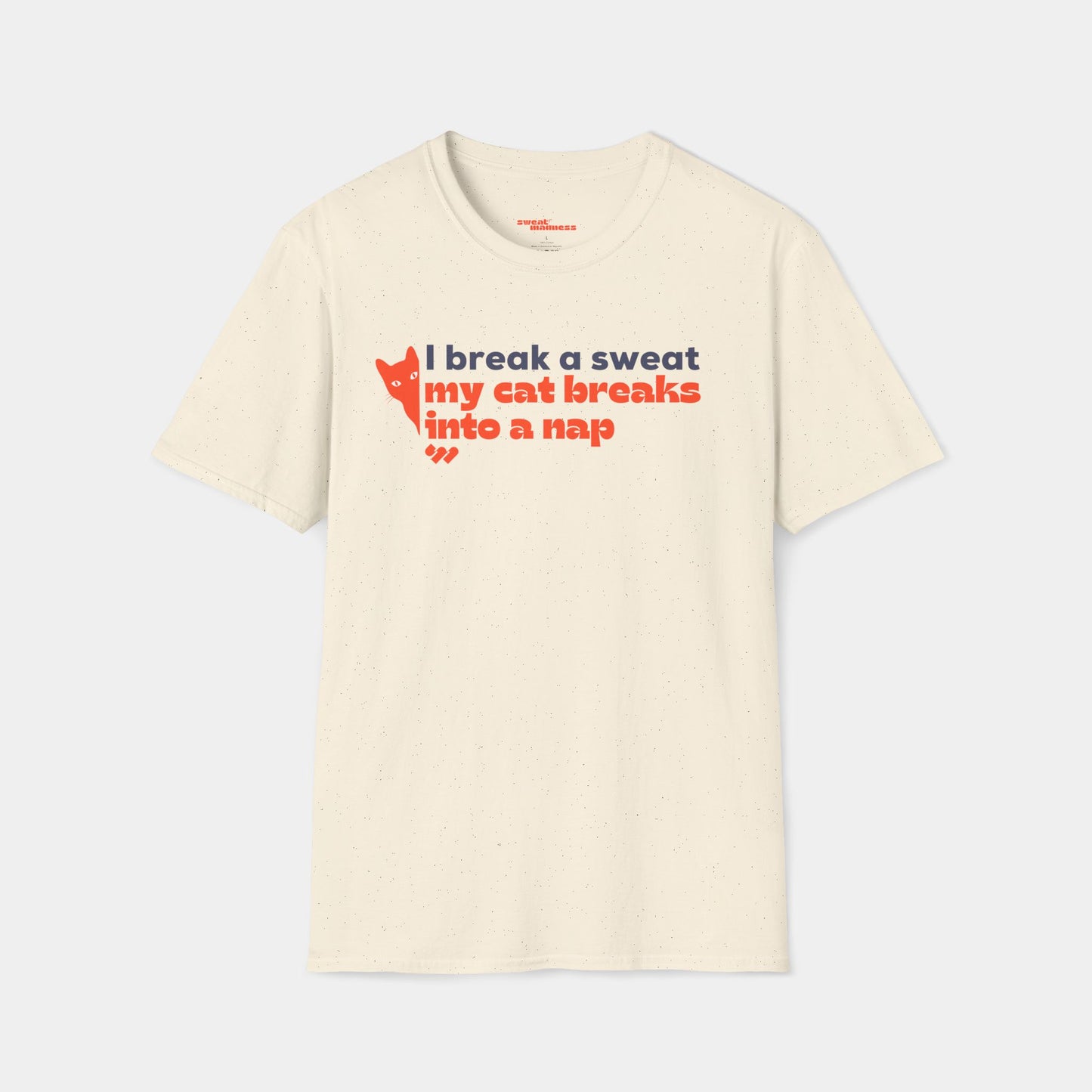 My cat breaks into a nap - T-shirt - Unisex